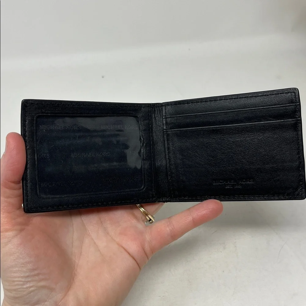 MICHAEL KORS CROC EMBOSSED BLACK LEATHER BI FOLD MENS SLIM WALLET